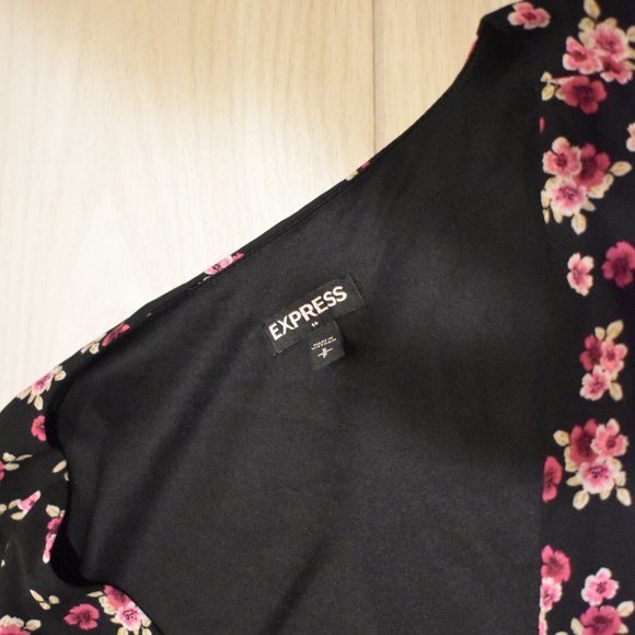 Floral Black and Pink Romper Express Sz S - Picture 3 of 5